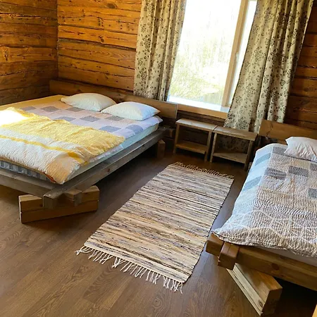 Kiisa Jahi- Ja Matkamaja