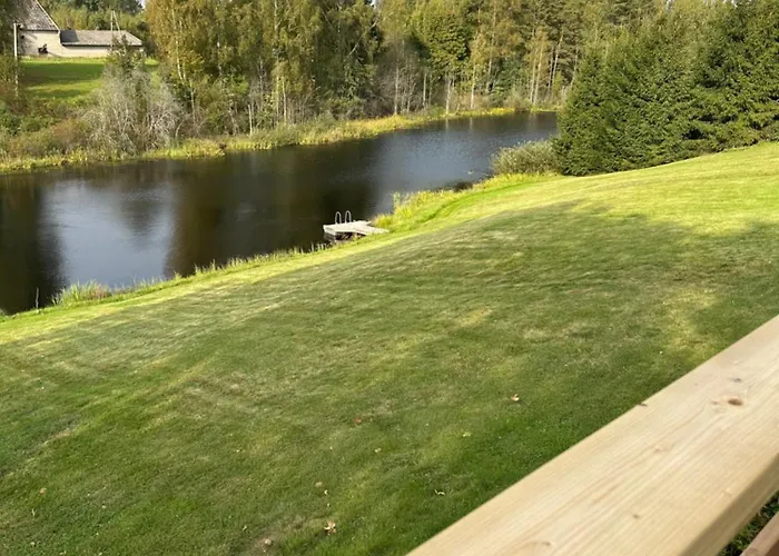 Kiisa Jahi- Ja Matkamaja