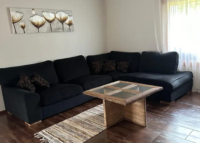 Kiisa Jahi- Ja Matkamaja *