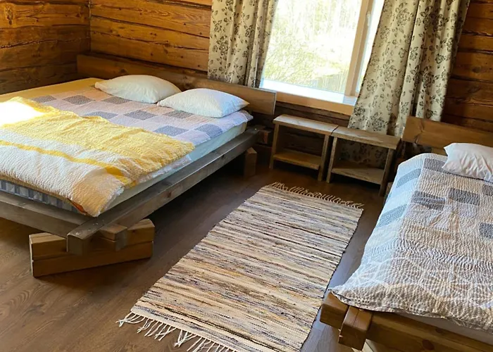 Kiisa Jahi- Ja Matkamaja