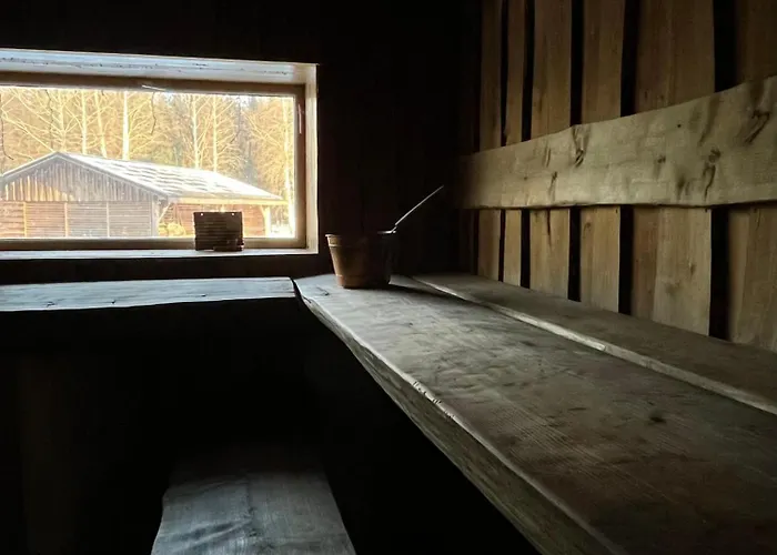 Kiisa Jahi- Ja Matkamaja * Holvandi