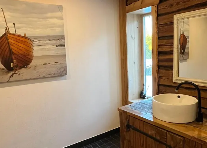 Kiisa Jahi- Ja Matkamaja Holvandi